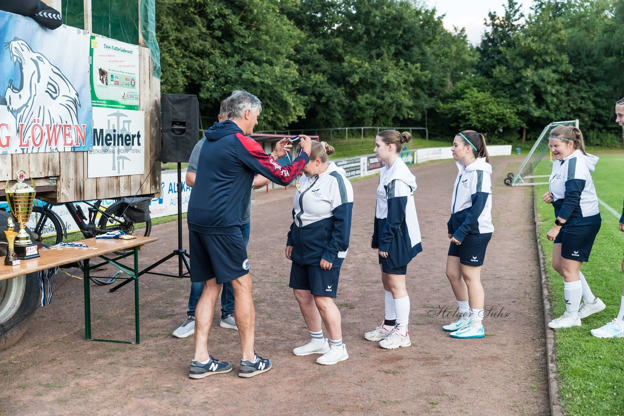 Bild 61 - Loewinnen Cup